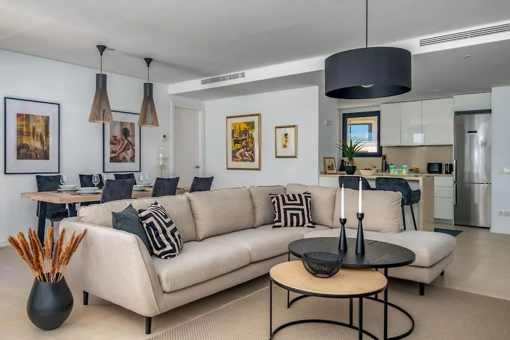 Stunning Penthouse W Private Pool In El Higueron By Costarentals - Ref 178 푸엔히롤라 0*,  스페인